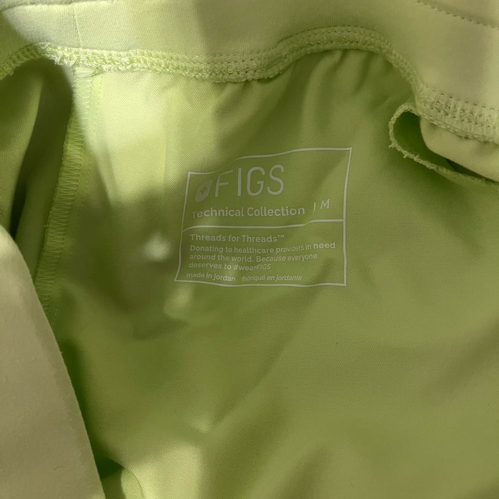 Figs Lime Green Scrub Set - Picture 5 of 5